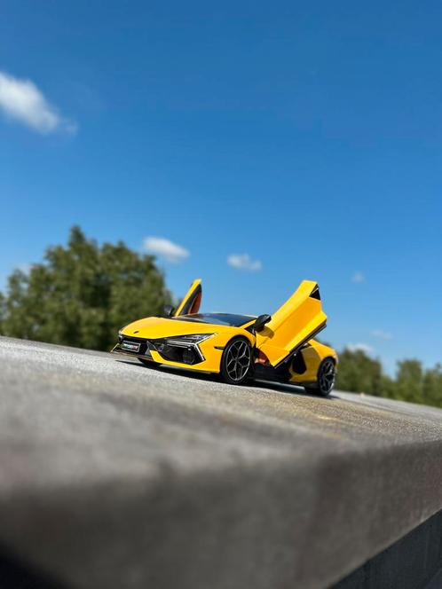 Lamborghini Revuelto 1:18 Maisto, Hobby en Vrije tijd, Modelauto's | 1:18, Zo goed als nieuw, Auto, Maisto, Ophalen of Verzenden