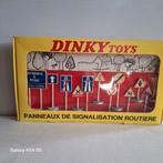 Dinky Toys Verkeersborden Set, Verzenden, Jongen of Meisje