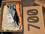 Jeezy boost 700 orange oranje 51,5 us 16, Ophalen of Verzenden, Zo goed als nieuw, Overige kleuren