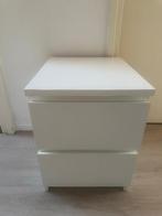 Malm nachtkastje IKEA, Huis en Inrichting, Slaapkamer | Nachtkastjes, Ophalen, Gebruikt, Minder dan 45 cm, 55 tot 70 cm