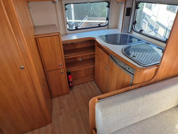 Compleet interieur van Home car caravan 2008 beschikbaar voor biedingen