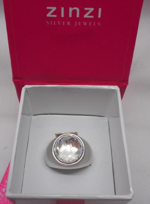 Zilveren prachtige nieuwe Zinzi ring met steen nr.702, Sieraden, Tassen en Uiterlijk, Ringen, Zo goed als nieuw, Dame, 17 tot 18