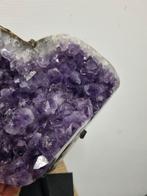 Grote amethist op stalen standaard, Ophalen of Verzenden, Mineraal