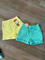 Nieuw, 2 korte broekjes maat 104, Ophalen of Verzenden, Nieuw, Meisje, Broek