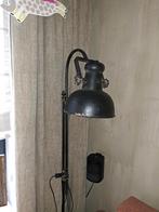Robuuste vloerlamp Hooge Huys Kessenich, Ophalen, Gebruikt, Industrieel, Landelijk, Metaal