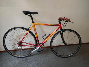 Super mooie Bianchi sport fiets met top onderdelen,Cinelli beschikbaar voor biedingen