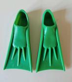 Vintage (Barbie) Ken flippers groen 60's, Ophalen of Verzenden, Gebruikt, Kleertjes
