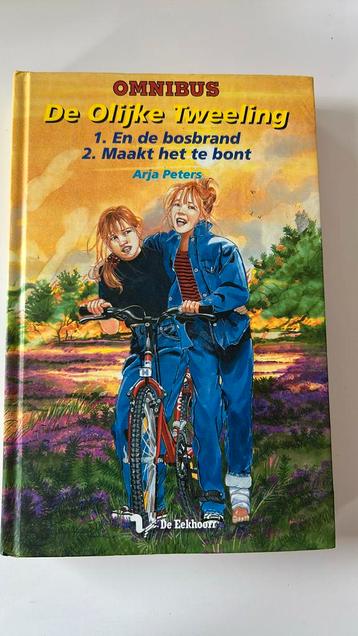 De olijke tweeling beschikbaar voor biedingen