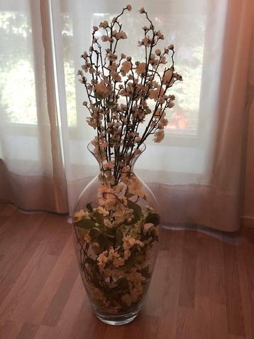 Grote glazen vaas -70cm hoog en 33cm breed beschikbaar voor biedingen