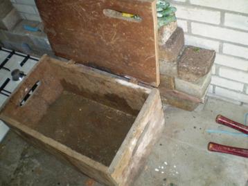 Een houten kist om bv. een machine in op te bergen. beschikbaar voor biedingen