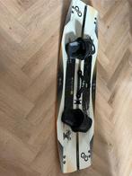 Eleveight Master C+ 139 inclusief North straps, Watersport en Boten, Kitesurfen, Twintip, Kiteboard, Ophalen of Verzenden, Zo goed als nieuw