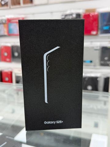  Samsung Galaxy S25 Plus 12GB / 256GB Silver Shadow beschikbaar voor biedingen