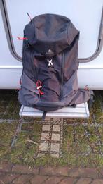 Nieuwe zwarte rugzak met regenhoes., Nieuw, Trekking, Minder dan 25 cm, 30 tot 45 cm