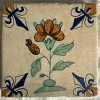 antieke tegel met onbekende gekleurde bloem, Antiek en Kunst, Antiek | Wandborden en Tegels, Ophalen of Verzenden