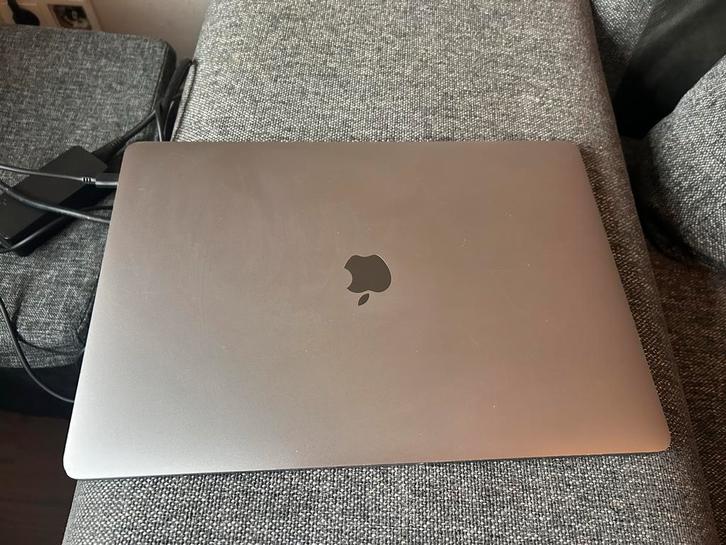 MacBook Pro a1707 2017 15 inch - Gebruikt, Computers en Software, Apple Macbooks, Gebruikt, MacBook Pro, 15 inch, 2 tot 3 Ghz