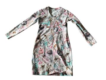 Jurk maat 104 beschikbaar voor biedingen