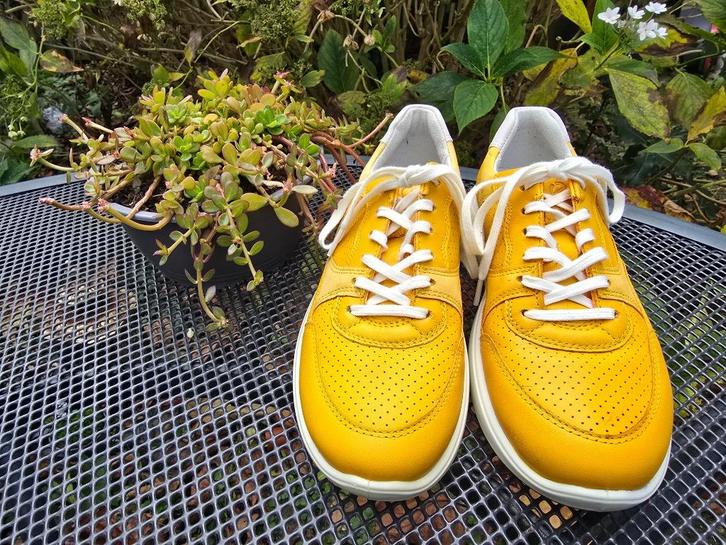 Gele  ECCO Soft 7      Runner damessneakers  maat 37, Kleding | Dames, Schoenen, Zo goed als nieuw, Sneakers of Gympen, Geel, Ophalen of Verzenden