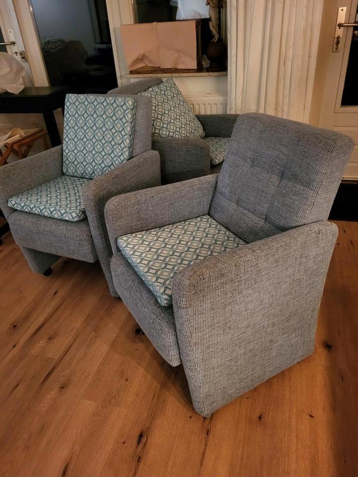 Gratis 3 eetkamerstoelen op wieltjes. Deze week!, Huis en Inrichting, Fauteuils, 50 tot 75 cm, Minder dan 75 cm, Ophalen