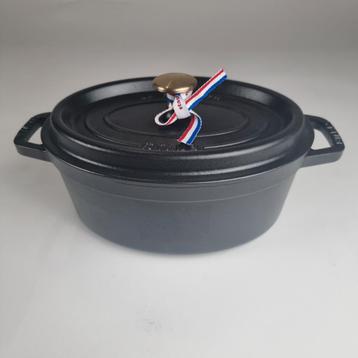 Staub ovale braadpan gietijzer 2,35L/23cm-NIEUW in doos! beschikbaar voor biedingen