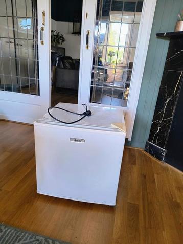 Haier mini vriezer beschikbaar voor biedingen