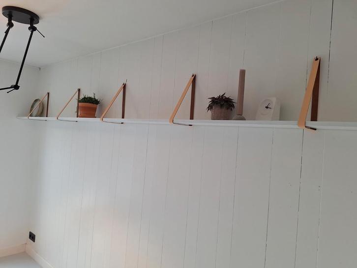 Leren plankdragers van Handels and More Peach, Huis en Inrichting, Woonaccessoires | Wandplanken en Boekenplanken, Zo goed als nieuw