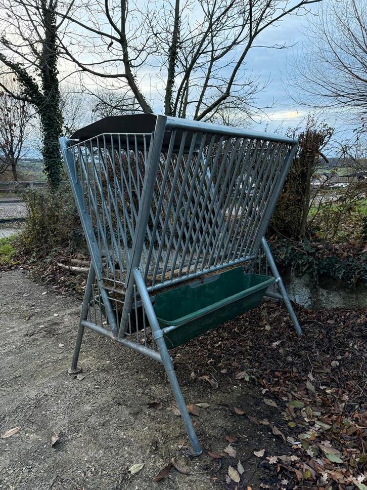 Hooiruif met dak en voerbakken voor paarden, Dieren en Toebehoren, Stalling en Weidegang, Toebehoren, 2 of 3 paarden of pony's