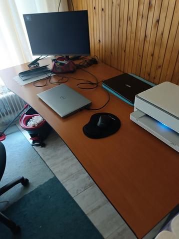 Bureau in hoogte verstelbaar 