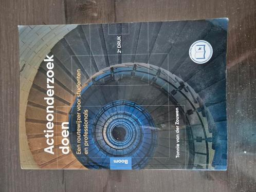 Tonnie van der Zouwen - Actieonderzoek doen, Boeken, Wetenschap, Zo goed als nieuw, Sociale wetenschap, Ophalen of Verzenden
