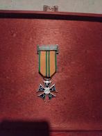 Vierdaagse Nijmegen kruisje medaille nijmeegse vier daagse, Postzegels en Munten, Ophalen of Verzenden, Overige materialen