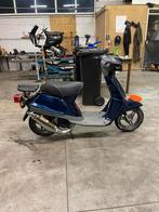 Yamaha mint 70cc, Fietsen en Brommers, Snorfietsen en Snorscooters, Ophalen, Zo goed als nieuw, Tweetakt, Yamaha