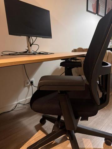 Ergonomische Werkplek: Stoel, Tafel & Scherm zgan beschikbaar voor biedingen