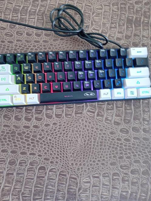 MageGee TS91 - Gaming Toetsenbord - 60 % keyboard - zwart wi, Computers en Software, Toetsenborden, Gebruikt, Qwerty, Bedraad