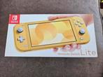 Zeer nette Switch Lite Yellow compleet in doos., Ophalen of Verzenden, Zo goed als nieuw