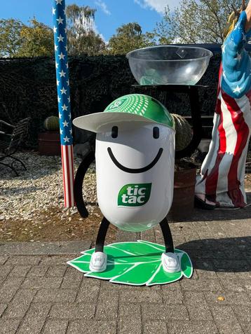 Uniek Tic Tac Reclame Beeld met Schaal beschikbaar voor biedingen