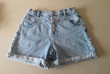 Guess jeans short ZGAN maat 152 beschikbaar voor biedingen