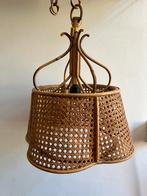 Vintage rotan hanglamp, Huis en Inrichting, Lampen | Hanglampen, Ophalen of Verzenden, Gebruikt, Hout, 50 tot 75 cm