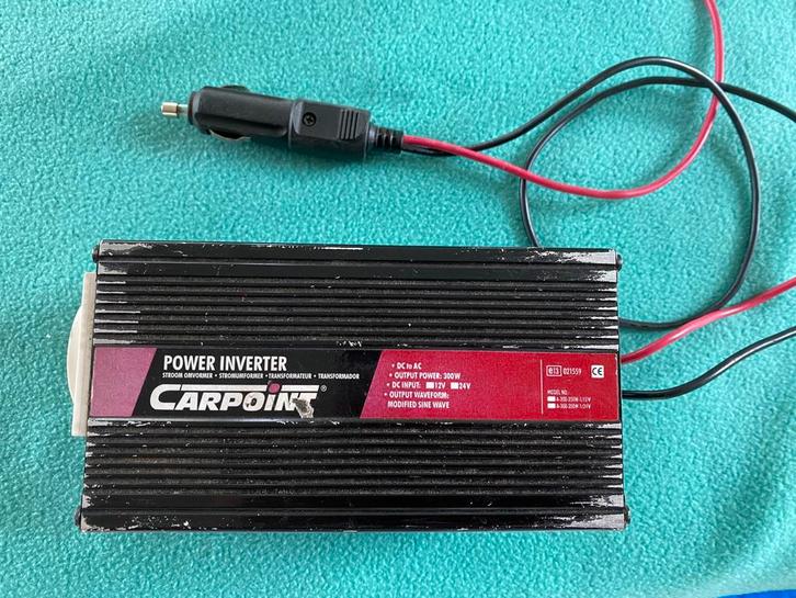 Carpoint Stroomomvormer 12V 24V naar 300 W, transformateur, Caravans en Kamperen, Camper-accessoires, Gebruikt, Ophalen of Verzenden