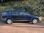 Volvo V70 2.5 T AWD AUT 2003 Blauw, Auto's, Volvo, Automaat, 1800 kg, Zwart, Blauw