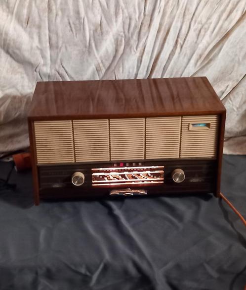 Philips b3w22/04, Antiek en Kunst, Antiek | Tv's en Audio, Ophalen of Verzenden