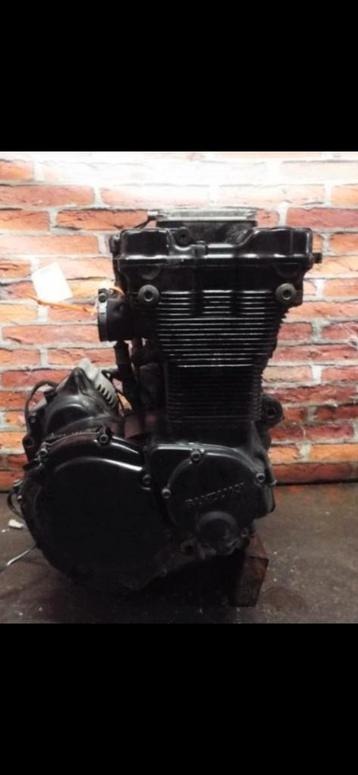 N705 Motorblok Suzuki GSX 600  88 tot 92 beschikbaar voor biedingen