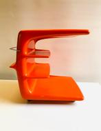 Space Age bijzettafel, design Peter Ghyczy, Space Age, Gebruikt, 50 tot 100 cm, Ophalen of Verzenden