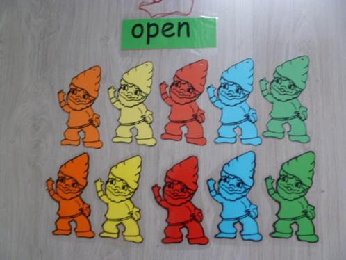 10 Kabouters in 5 kleuren en "bordje" open - dicht., Kinderen en Baby's, Speelgoed | Educatief en Creatief, Gebruikt, Ontdekken