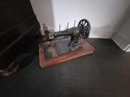 Antieke naaimachine hermina-C., Antiek en Kunst, Antiek | Naaimachines, Ophalen of Verzenden