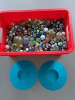 Bak met knikkers + 2 houders, Ophalen, Gebruikt, Jongen of Meisje