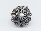 Zilveren Zeeuwse knop broche, klederdracht., Sieraden, Tassen en Uiterlijk, Gebruikt, Info@zilverwebsite.nl, Verzenden, Minder dan 4 cm