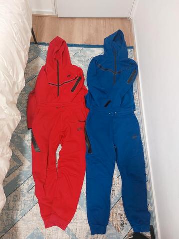 3 nike tech rood blauwe is M bruin maat is L beschikbaar voor biedingen