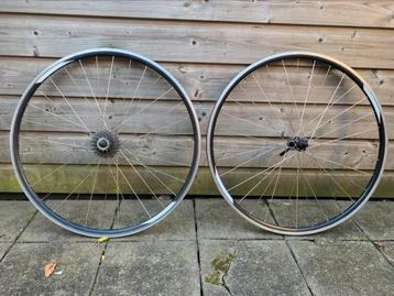 Giant CR wielset voor de racefiets met velgremmen beschikbaar voor biedingen