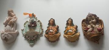 Religie wijwaterbakjes beschikbaar voor biedingen