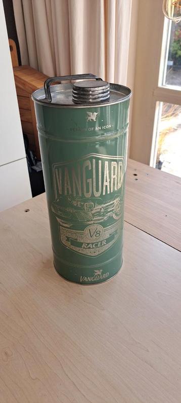 Vanguard V8 Racer Olie Kan - Decoratie beschikbaar voor biedingen