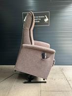 Sta op stoel merk cair, Huis en Inrichting, Fauteuils, Ophalen, Minder dan 75 cm, Zo goed als nieuw, Stof